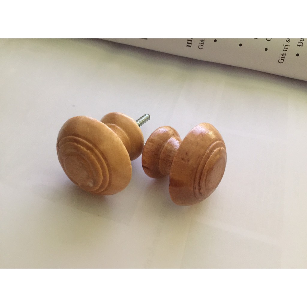 Núm vén cho rèm vải, Núm để móc tay vén rèm cửa