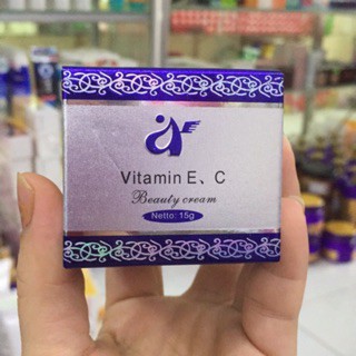 KEM dưỡng TRẮNG DA VITAMIN E.C pari