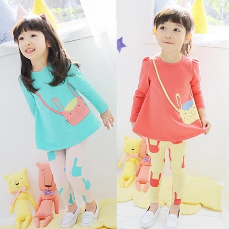 Set áo cổ tròn tay dài + quần ôm họa tiết mèo dễ thương cho bé gái