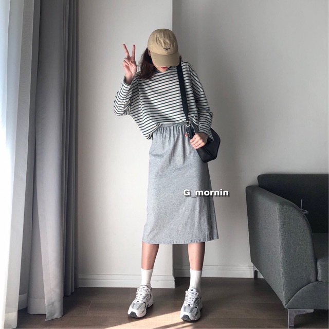 [Mã WASKT304 giảm 15% tối đa 30K đơn 99K] Chân váy trơn xẻ sau | BigBuy360 - bigbuy360.vn