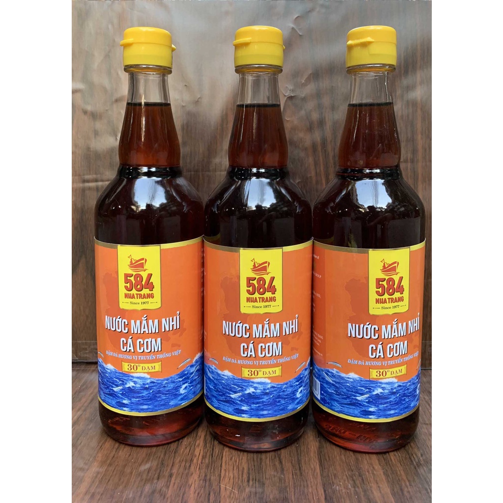 1 chai nước mắm 584 Nha Trang 30 độ đạm chai thủy tinh mẫu mã mới (chai 510ml)