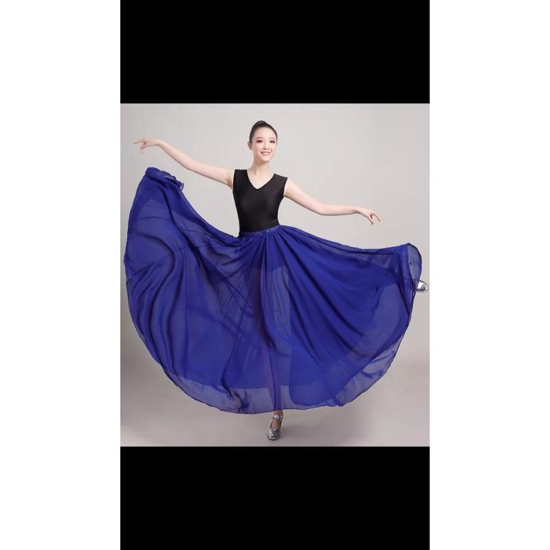 Váy 720 độ màu mới tặng quần váy