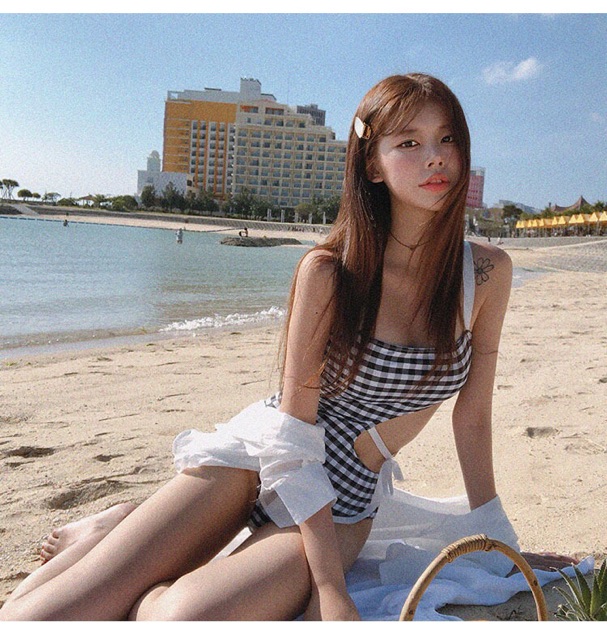 Bikini buộc eo siêu xinh - 2 màu