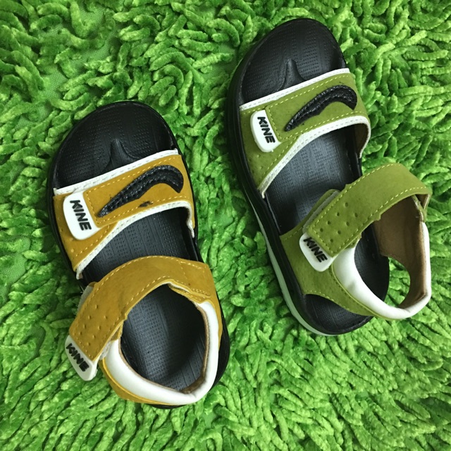 Sandal NIKE