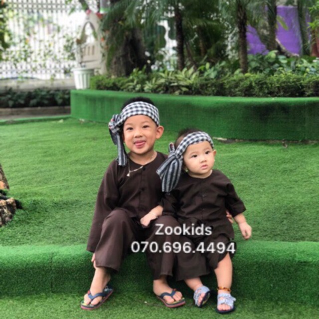 Bà ba Kate cho bé ( hình thật)