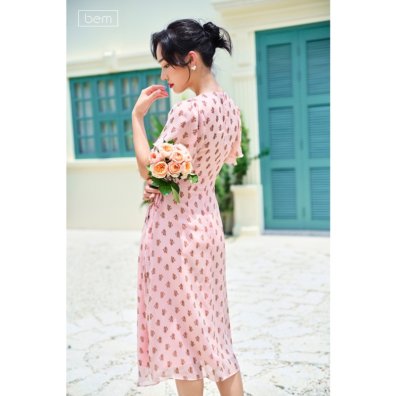 Đầm Hoa Màu Hồng Thắt Eo Tôn Dáng Chân Váy Chữ A BEM STUDIO  𝐒𝐄𝐀𝐒𝐎𝐍 𝐈𝐍 𝐓𝐇𝐄 𝐒𝐔𝐍 - 𝐁𝐄𝐌 𝐒𝐔𝐌𝐌𝐄𝐑 𝐂𝐎𝐋𝐋𝐄𝐂𝐓𝐈𝐎𝐍 𝟐𝟎𝟐𝟐