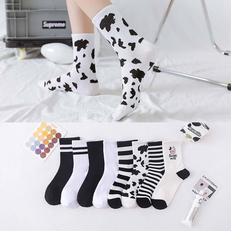 1 đôi vớ dài ngang bắp chân họa tiết sọc trắng đen thời trang xuân thu cho nữ