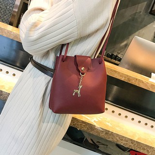 Túi đeo chéo nữ thời trang