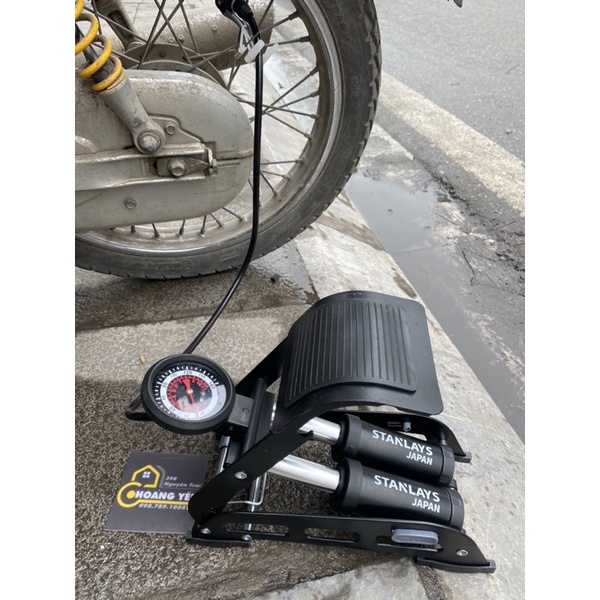 Bơm xe máy, bơm xe đạp ô tô đạp chân 2 ống Stanlays khoẻ nhanh đầy hơi
