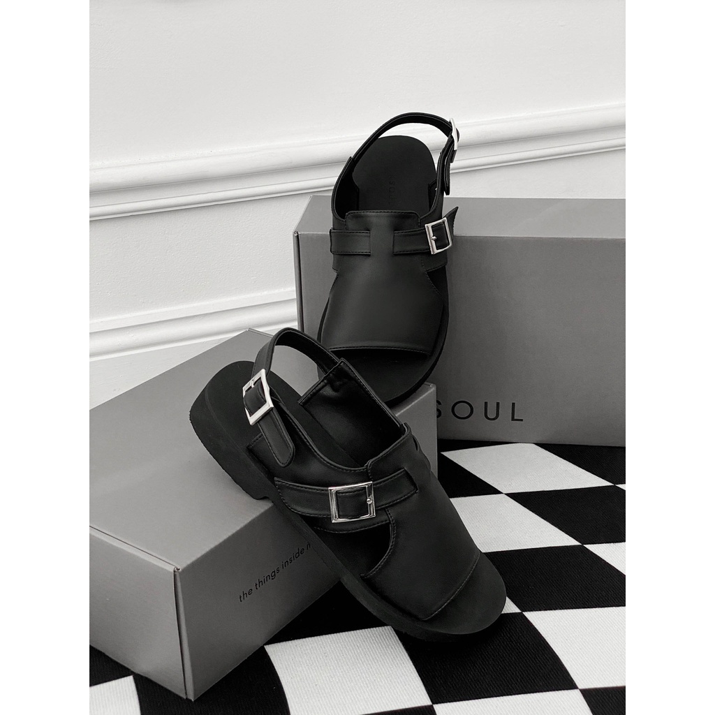 KSOUL Giày Da Đế Cao Su K Strap Saffiano Sandals Màu Đen Da Saffiano Đế Cao Su