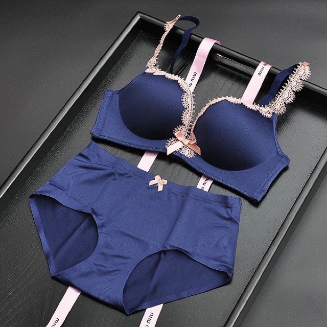 Set bộ đúc viền ren ko gọng nâng ngực