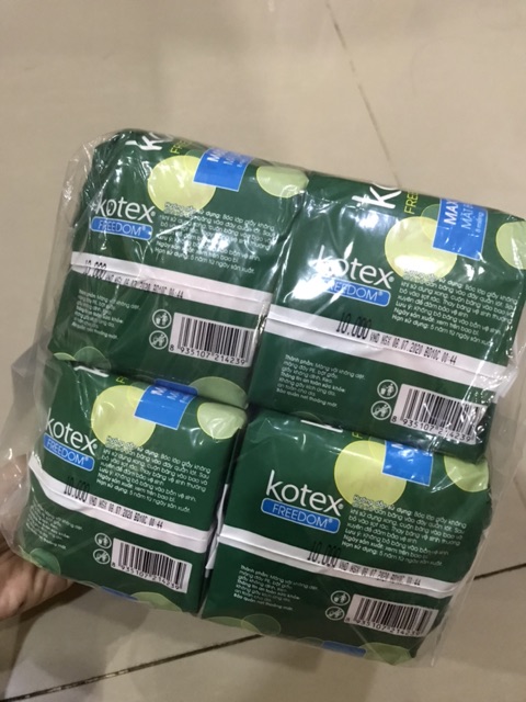 Combo 8 Gói Băng Vệ Sinh Kotex Freedom Maxi (8 Miếng/Gói)