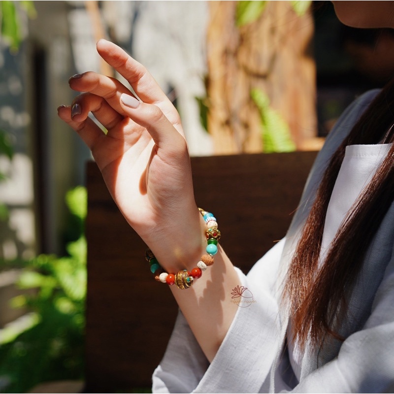 🪷 Best-seller  Vòng đeo tay Tây Tạng Bình An tăng May Mắn, năng lượng cao từ các charm hạt thủ công tốt lành