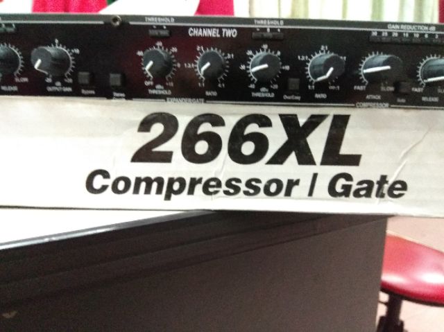 Bộ nén tiếng Compressor DBX 266XL
