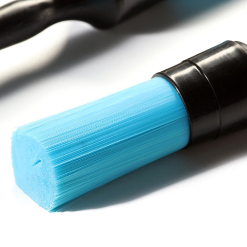 Bàn Chải Làm Sạch Bánh Xe Hơi Tiện Dụng