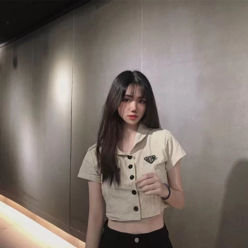 Ghim Cài Áo Hình Tam Giác Đính Đá Sang Trọng Dành Cho Nữ
