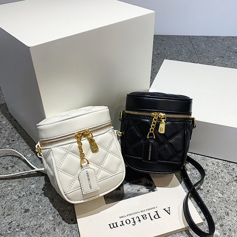 Túi Đeo Chéo Màu Đen Đính Kim Cương Giả Thời Trang Cho Nữ