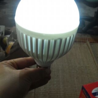 Bóng led tích điện 15w