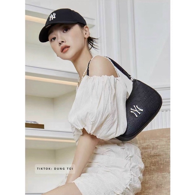 Túi nữ kẹp nách, đeo vai  size 23 chất da vân dập chữ chìm full màu