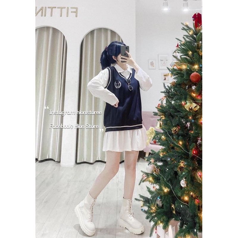 [Mã FAGREEN245 giảm 10% tối đa 30K đơn 99K] SET ĐẦM POLO TRẮNG PHỐI CHÂN PLI KÈM ÁO GHILE GÂN NAVY VIỀN | BigBuy360 - bigbuy360.vn