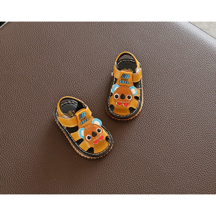 sandal giọ tập đi bé trai size 16-20 kèn chít đáng yêu