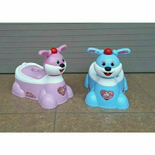 Bộ vệ sinh hình thỏ có nhạc vô tập đi vệ sinh