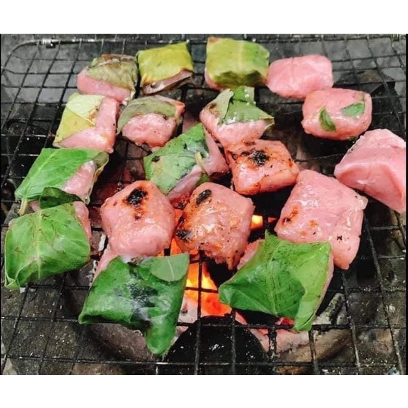 Nem chua lá ổi Chợ Huyện đặc sản Bình Định đặc biệt thơm ngon
