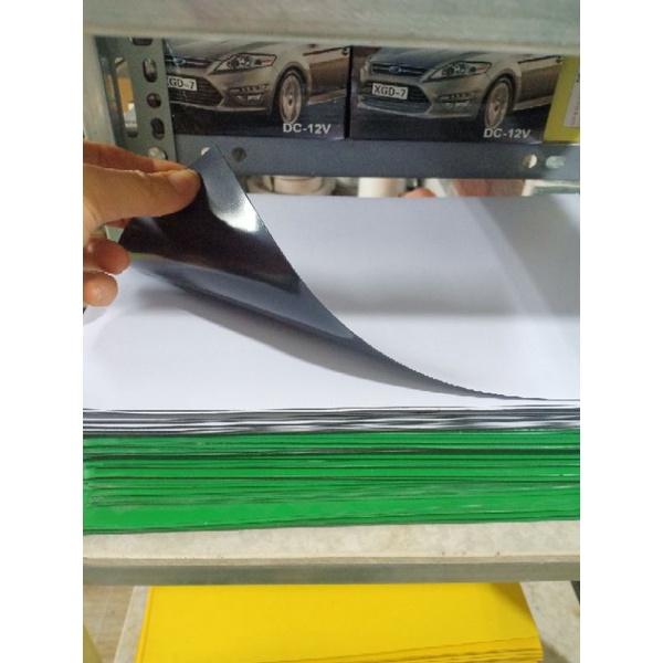 Nam châm dẻo tấm a4 nhiều màu sắc xanh dương xanh lá vàng cam đỏ tím trắng đen