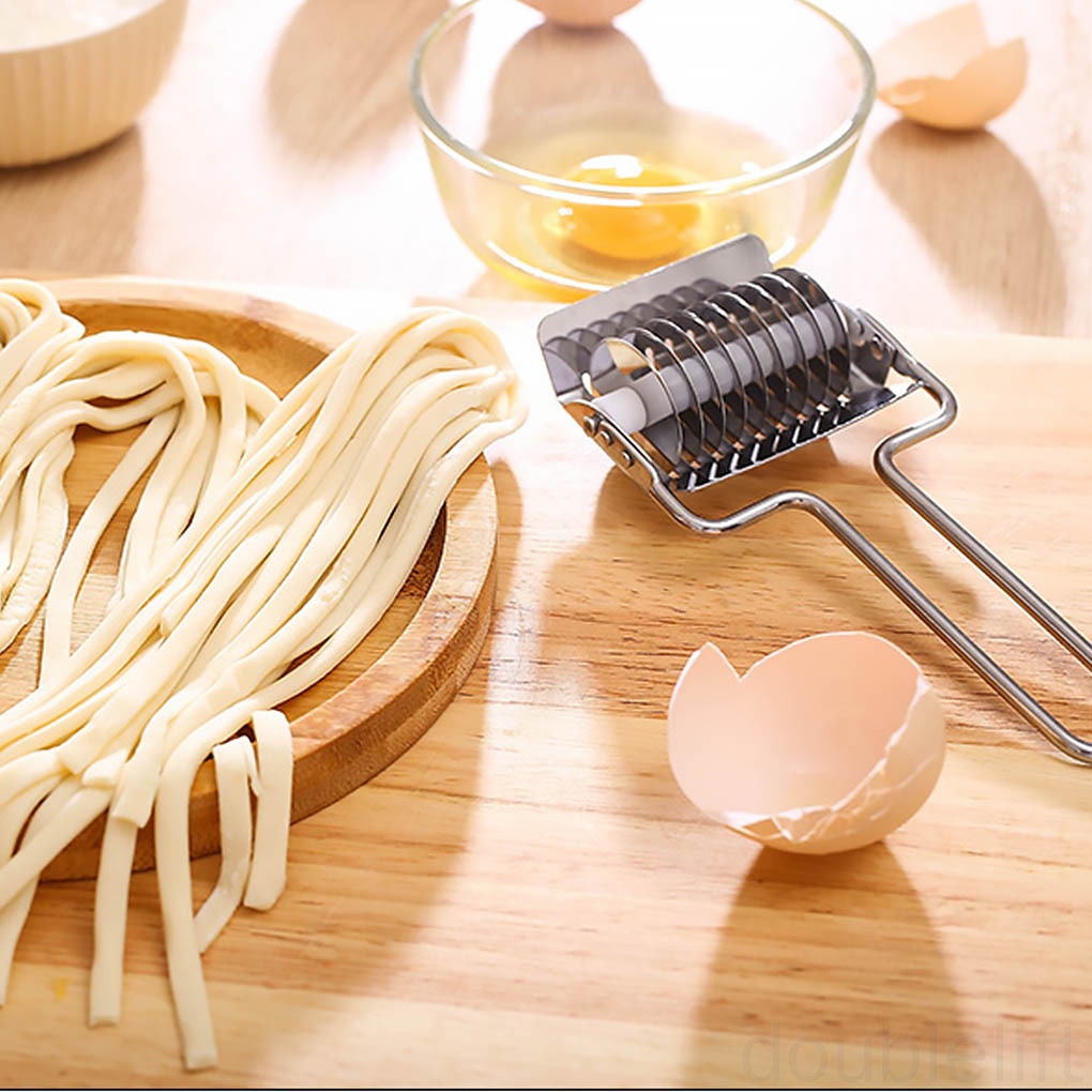 Dụng Cụ Cắt Sợi Mì Bằng Thép Không Gỉ Tiện Dụng Cho Nhà Bếp