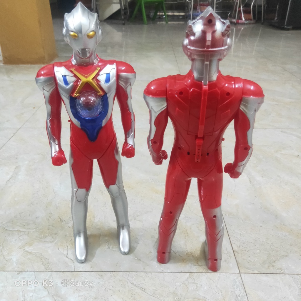 Đồ chơi Siêu Nhân anh hùng chạy pin tạo nhạc phát sáng đứng cao 40cm