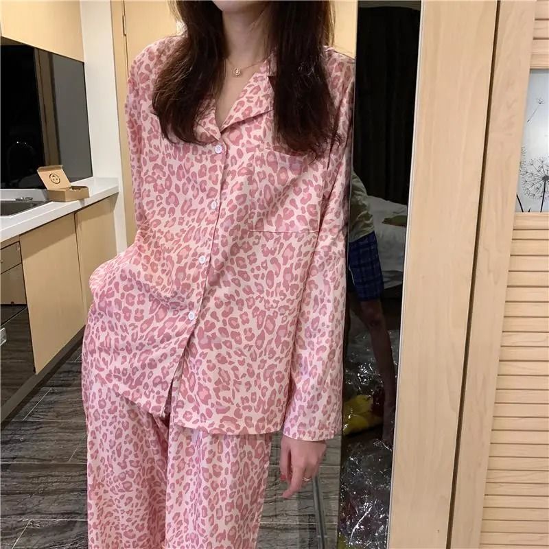 Bộ Đồ Ngủ Dài Tay Họa Tiết Da Báo Xinh Xắn Dành Cho Nữ | BigBuy360 - bigbuy360.vn