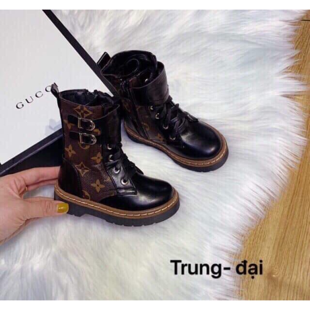Giày trẻ em