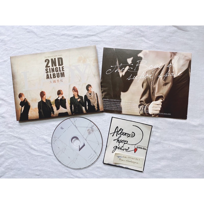 Album tặng kpop jpop albumđã khui seal, bao gồm Cd và photobook như hình.