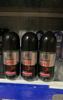 Lăn khử mùi ROMANO VIP đỏ 50ml