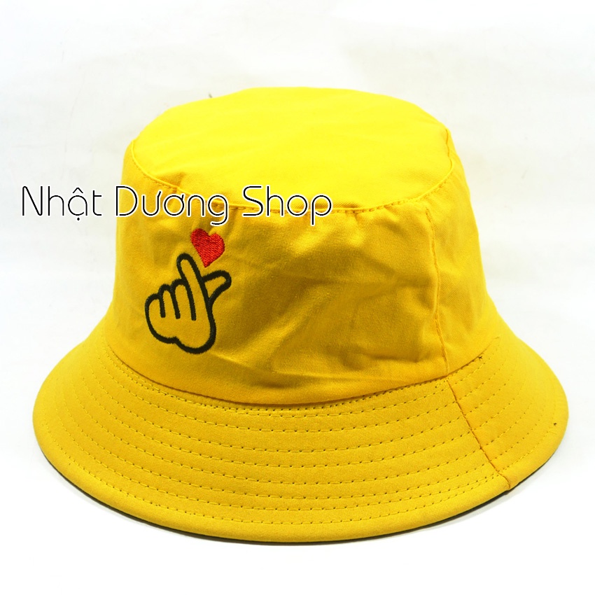 Nón bucket 2 mặt thêu hình bắn tim sành điệu - Chất liệu Cotton cao cấp tạo nên sự thoáng mát
