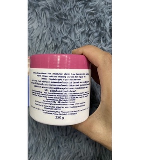 kem massage vitamin e pink 250ml