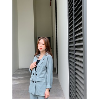 Blazer kẻ xanh rêu
