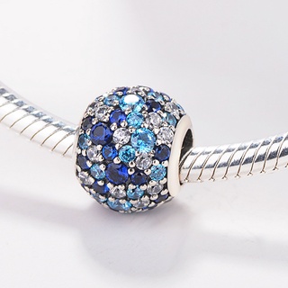 Vòng charm xỏ tròn đính đá (xanh dương đậm)