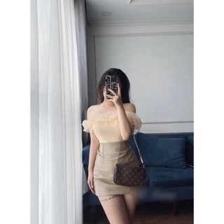 ÁO TRỄ VAI BÈO REN