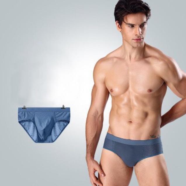 Hộp 4 Quần Sịp Tam Giác Thông Hơi + 1 Đôi Tất Ngắn Cổ,.