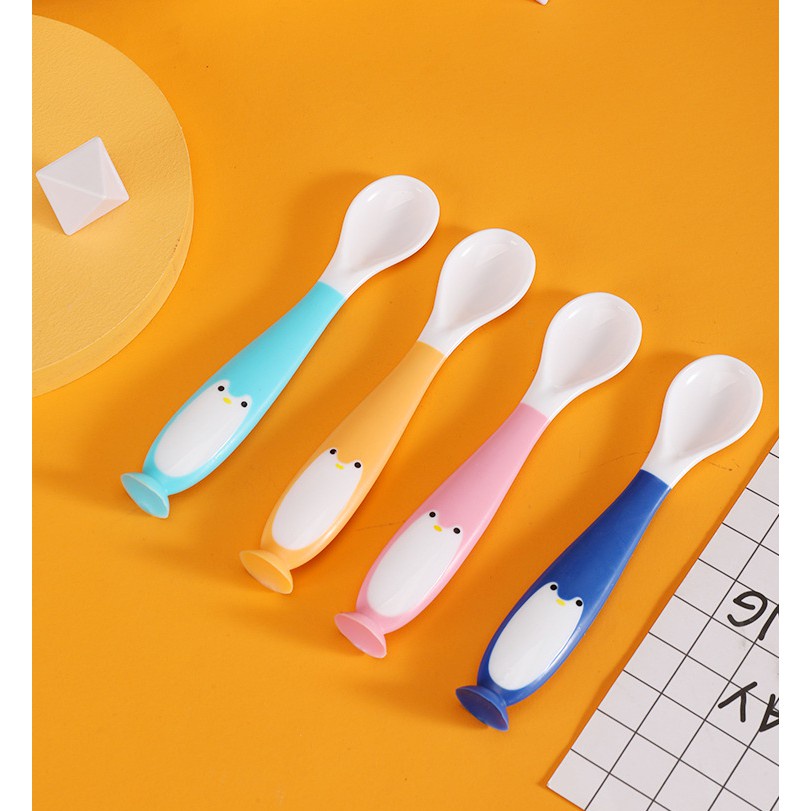 Thìa Ăn Dặm Silicon Hình Chim Cánh Cụt