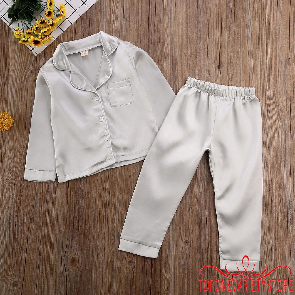 Trang phục pajamas dễ thương kiểu giáng sinh cho bé mới biết đi