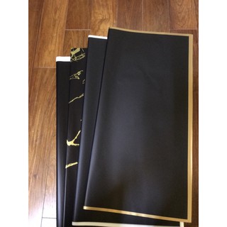 Giấy gói hoa màu đen