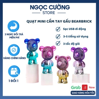 Quạt mini cầm tay gấu bearbrick, quạt tích điện mini để bàn decor siêu dễ thương cổng sạc USB