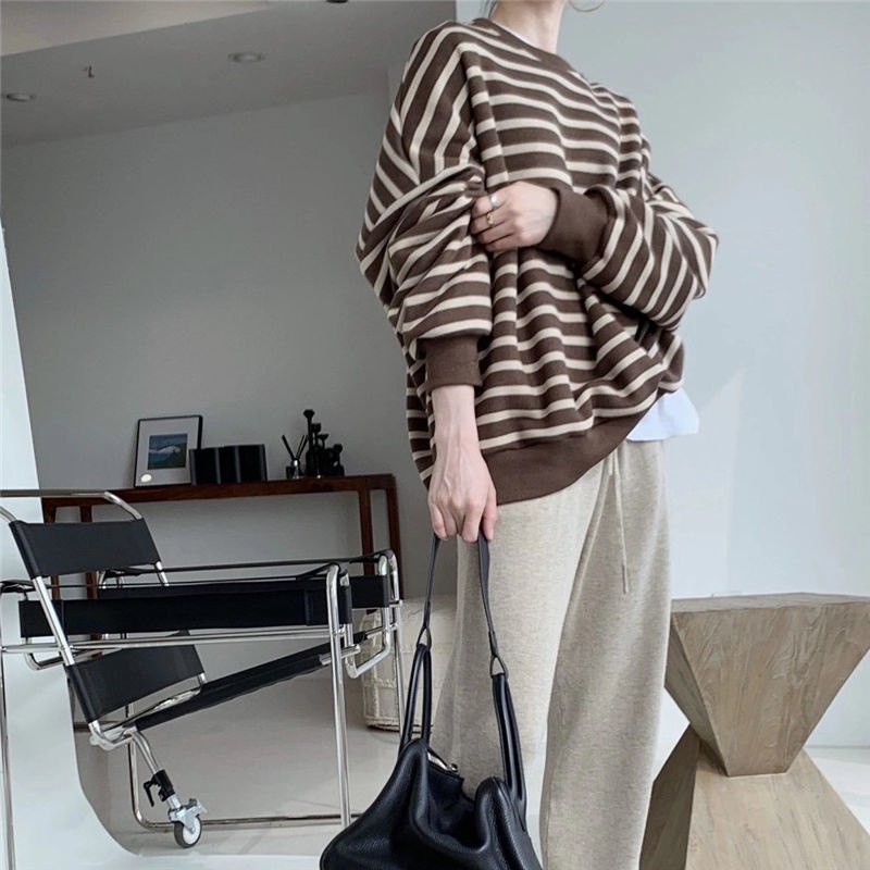 Áo sweater tay dài họa tiết kẻ sọc màu sắc retro