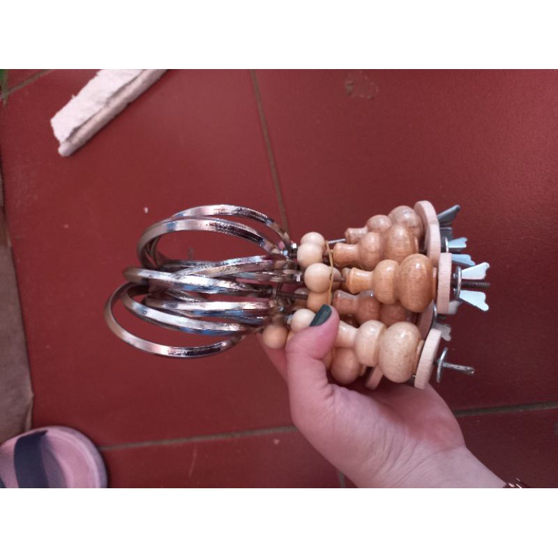 Móc  gỗ  treo  lồng