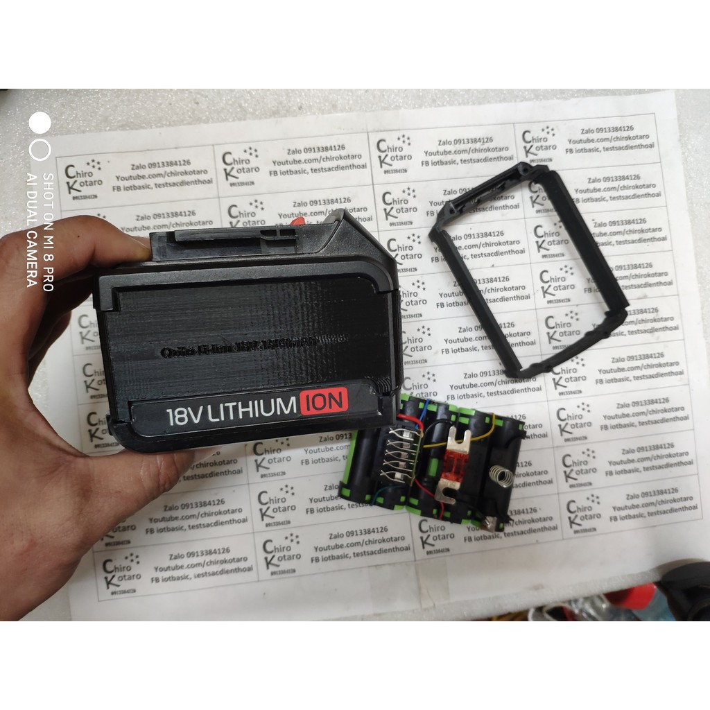 Miếng chèn tăng chiều cao cho hộp pin Ozito li-ion 18V 1500mAh