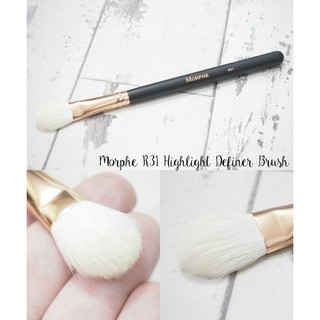 Cọ đánh phấn highlight Morphe R31 - HIGHLIGHT DEFINER