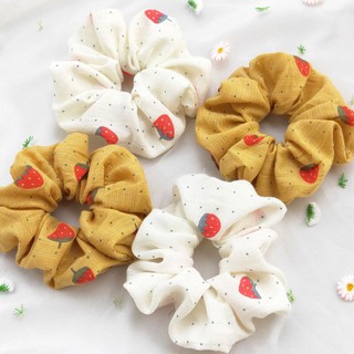 Dây buộc tóc scrunchies hình dâu chấm