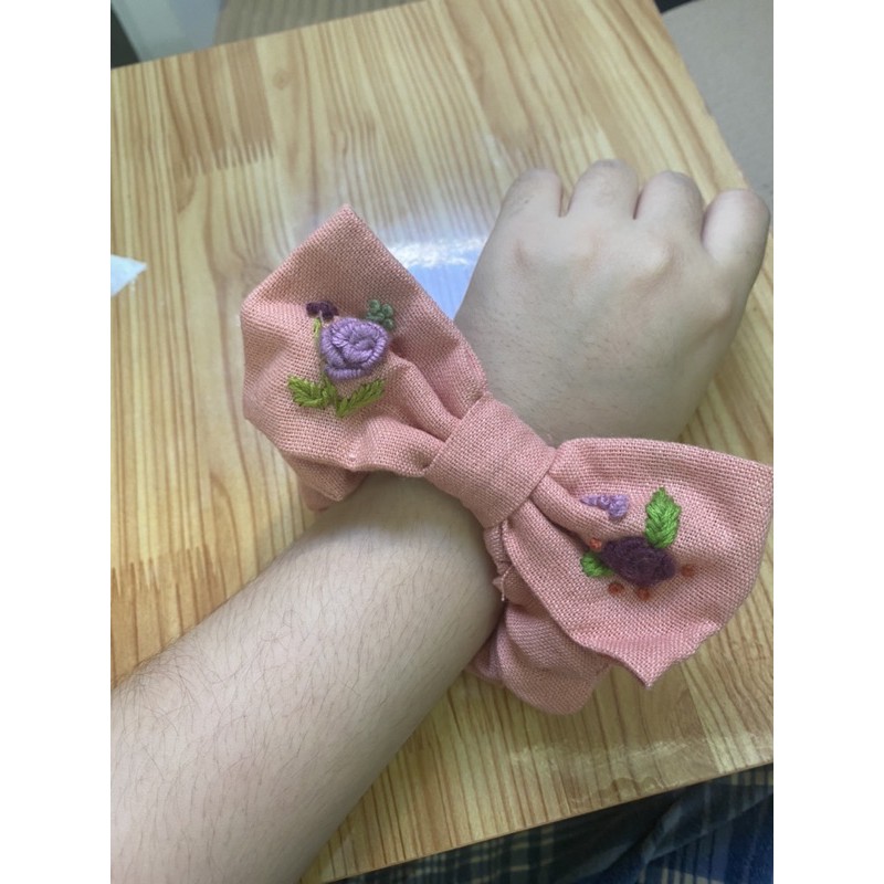 scrunchie handmade buột tóc dễ thương
